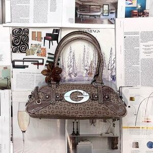 GUESS 2000s beige faux snake skin & silver hardware shoulder bag